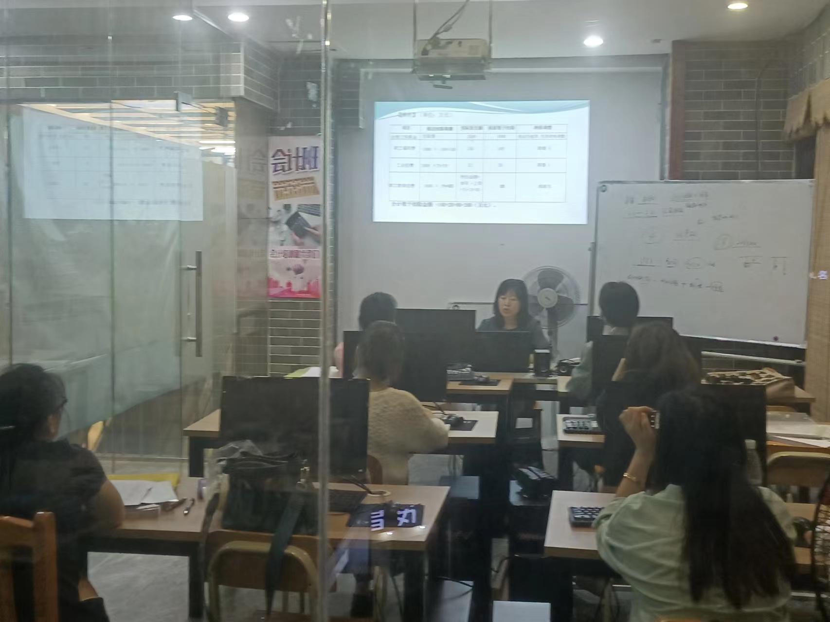 顺学设计会计培训