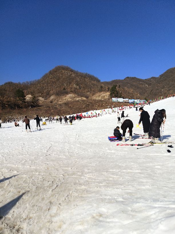 南召猿人山滑雪场