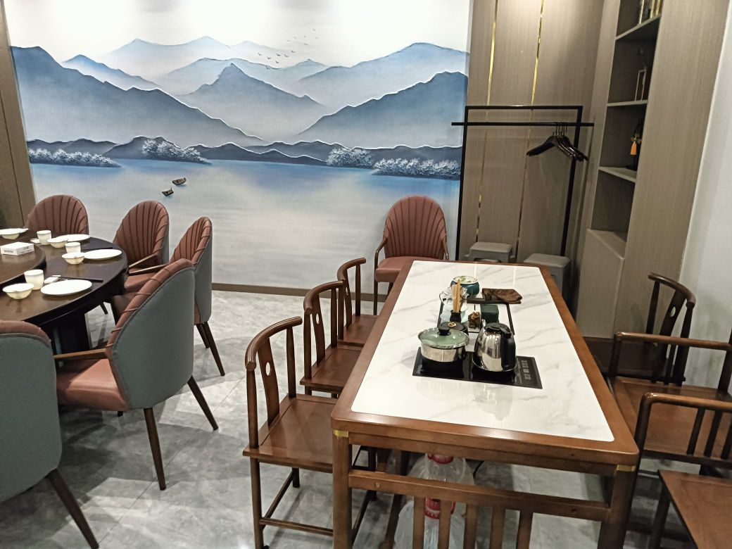 粤滋味餐厅(锦江花园店)