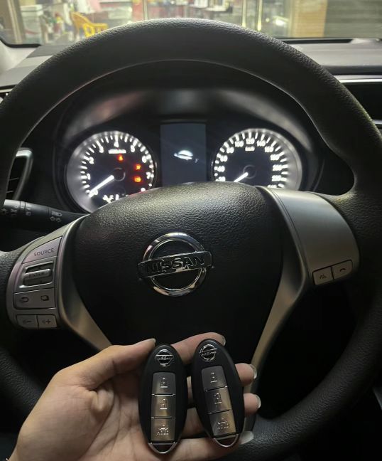 董华清开锁钥匙汽车开锁配汽车钥匙