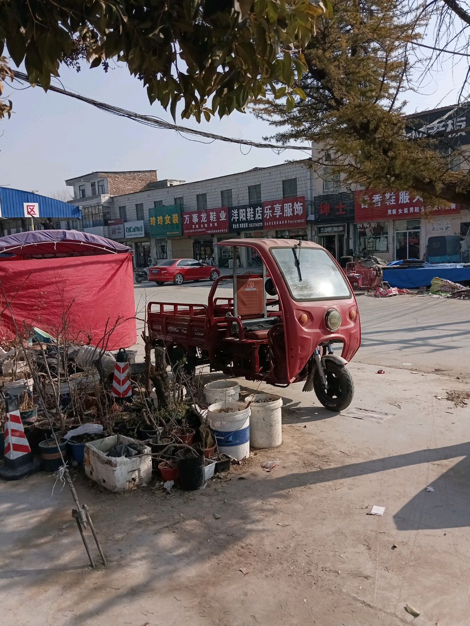 新郑市孟庄镇玲玲女装(新孟路店)