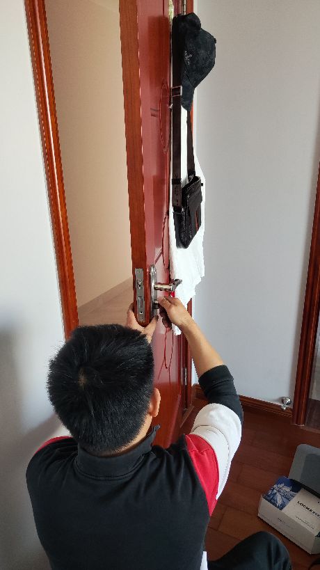 重庆真皮鞋店开锁修钟表