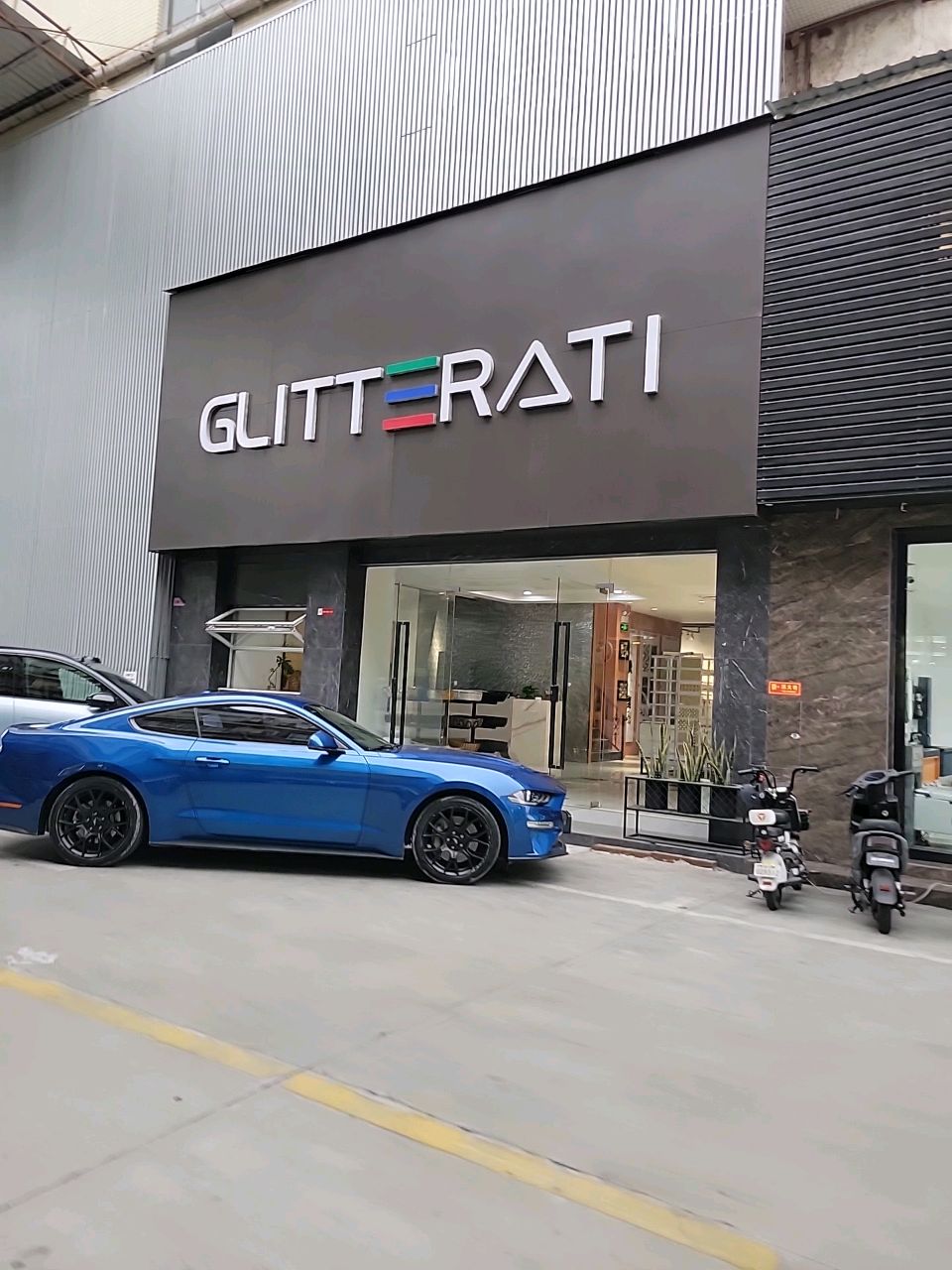 GLITTERATI