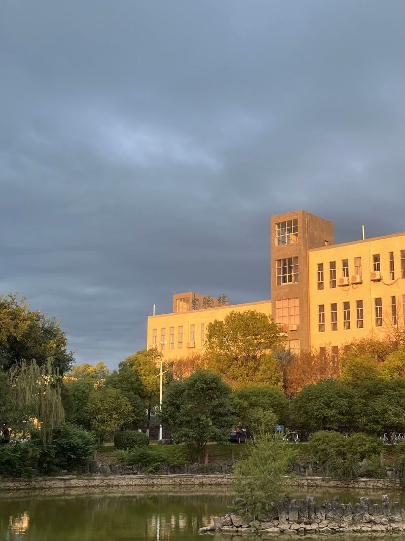 贺州学院(西校区)