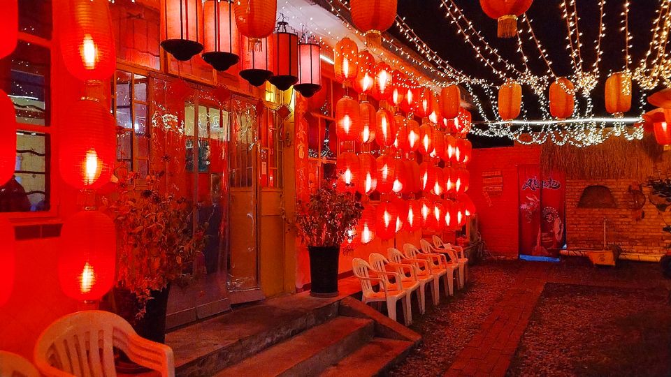 白银区深夜老火锅店