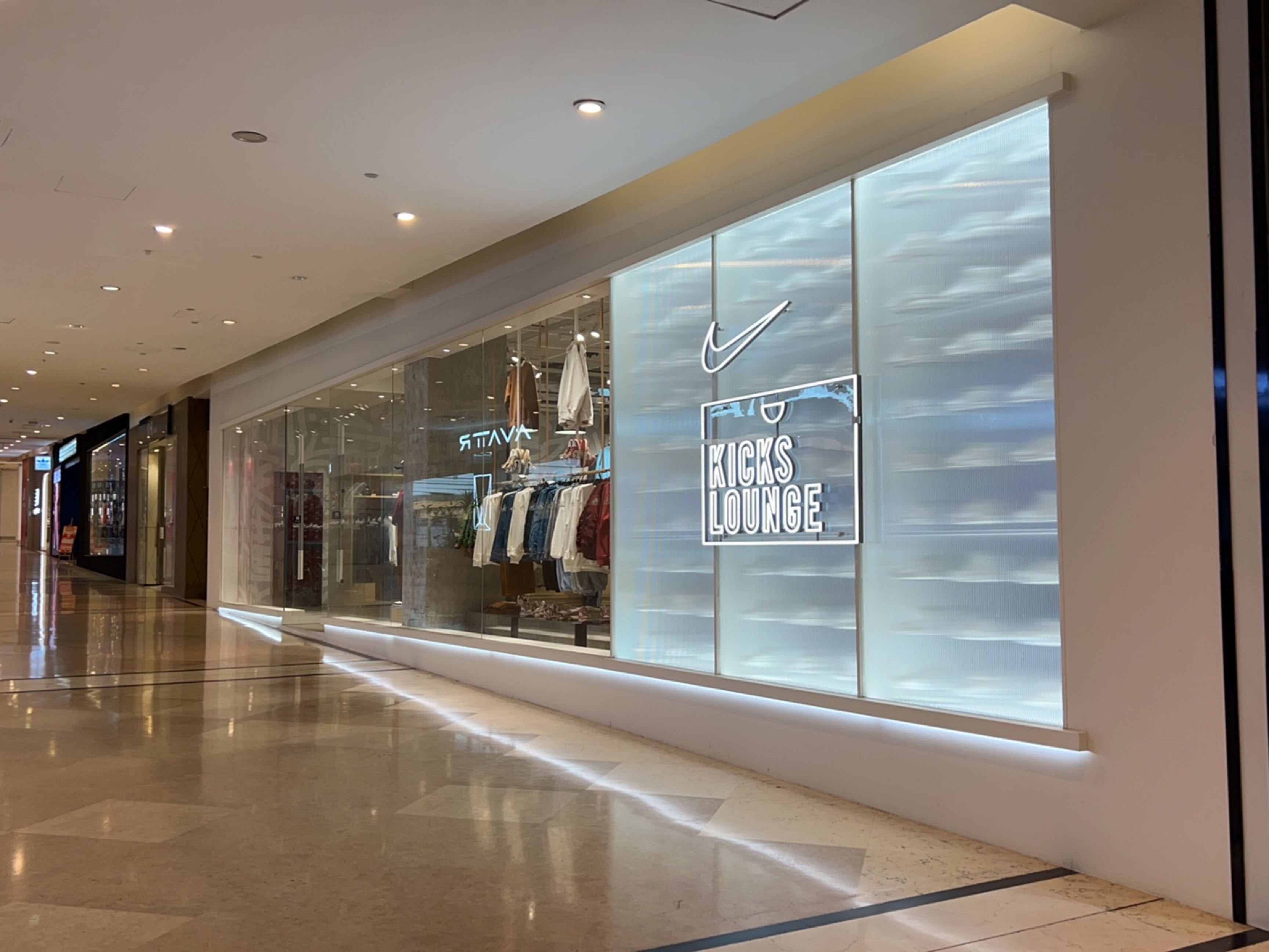 KICKS+LOUNGE(中华城南区店)