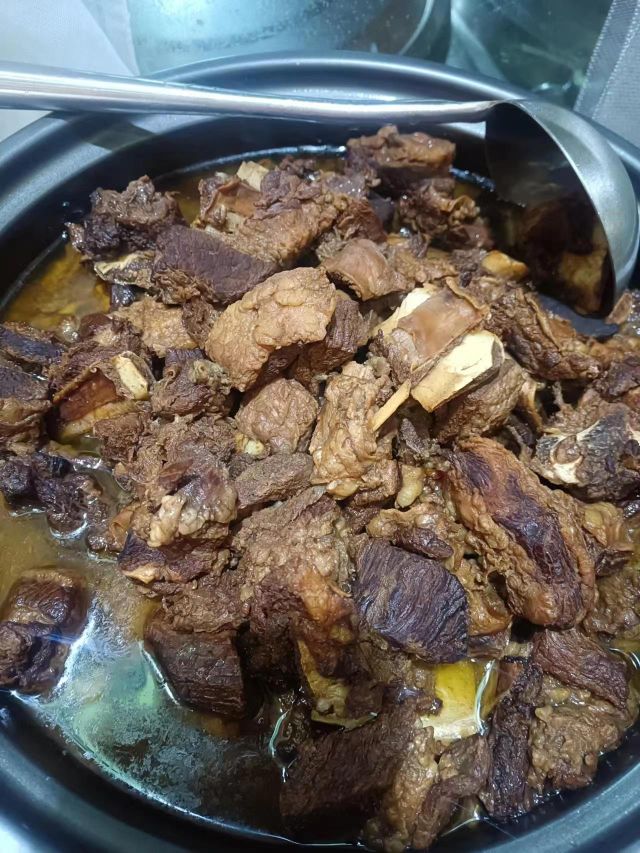 阿奶四季鲜·腊排骨野生菌火锅环境
