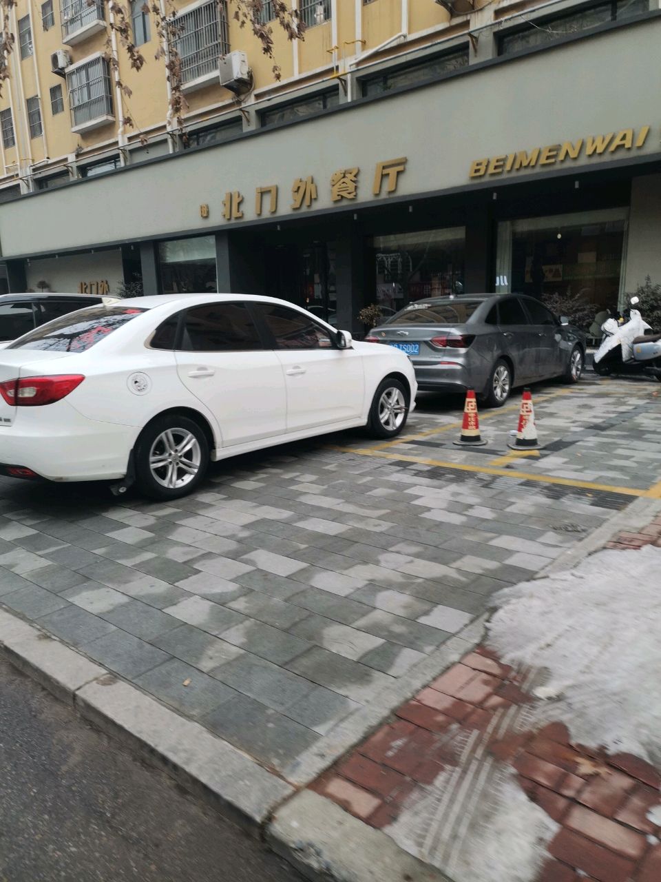 北门外餐厅·枣庄菜·辣子鸡(市中店)环境