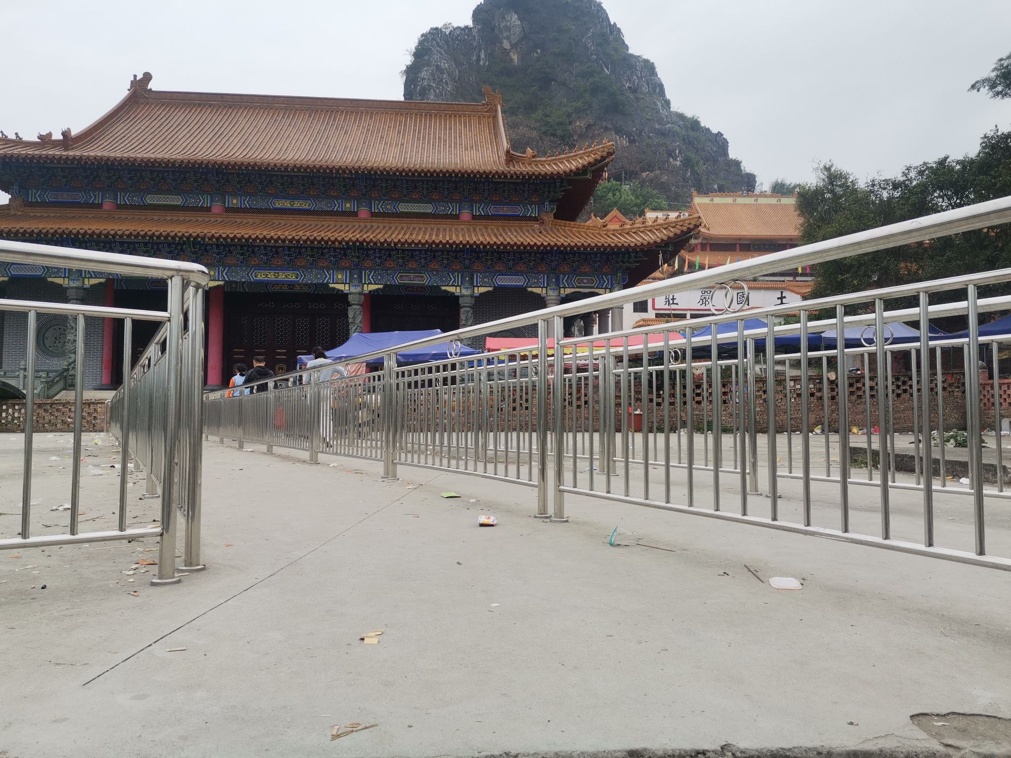 五彩田园宝相寺-西南侧地上停车场