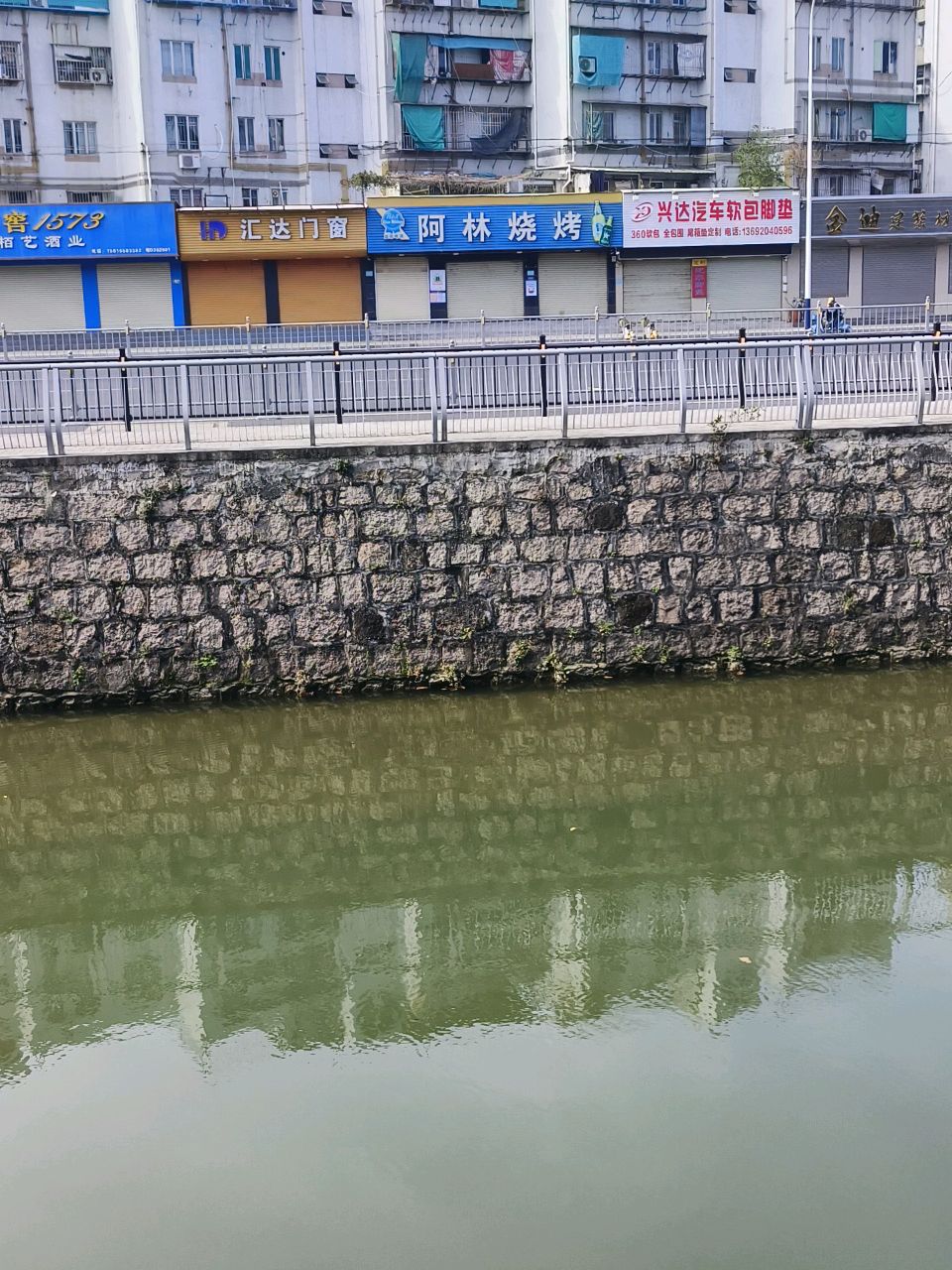 兴达汽车软包脚垫