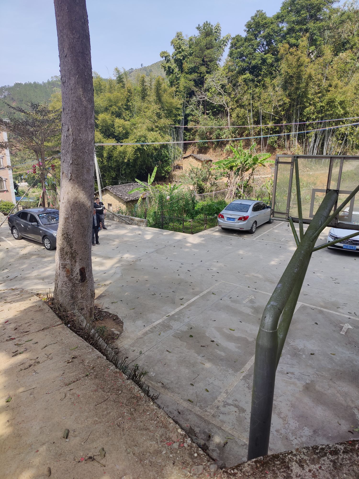 洪冠大樟山心村黄氏慈孝广场