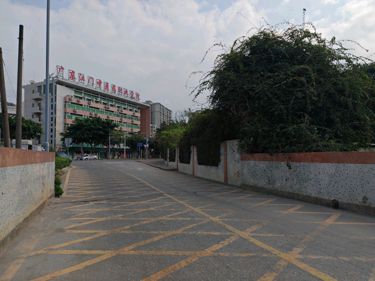 广东江门中医药职业学院-实训楼