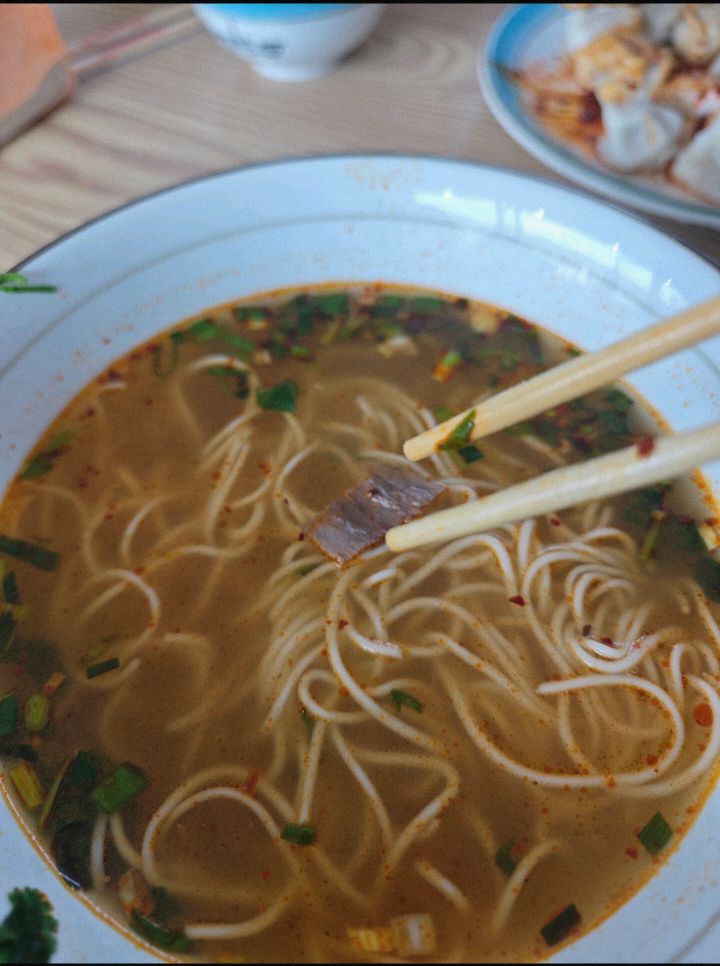 景洪市哈录乃兰州拉面新疆大盘鸡