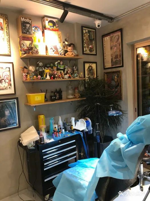 组合纹身穿孔纹眉TATTOO