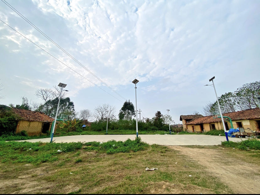 塘表村灯光球场