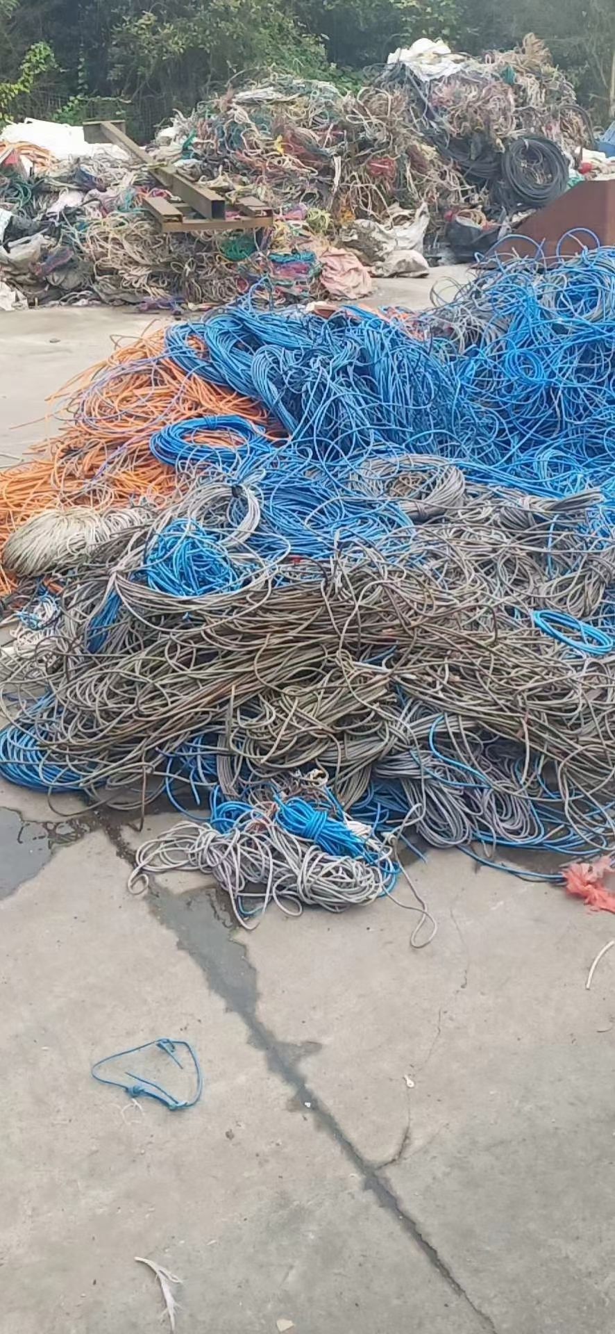 灯澎志莹皓废旧物资回收点