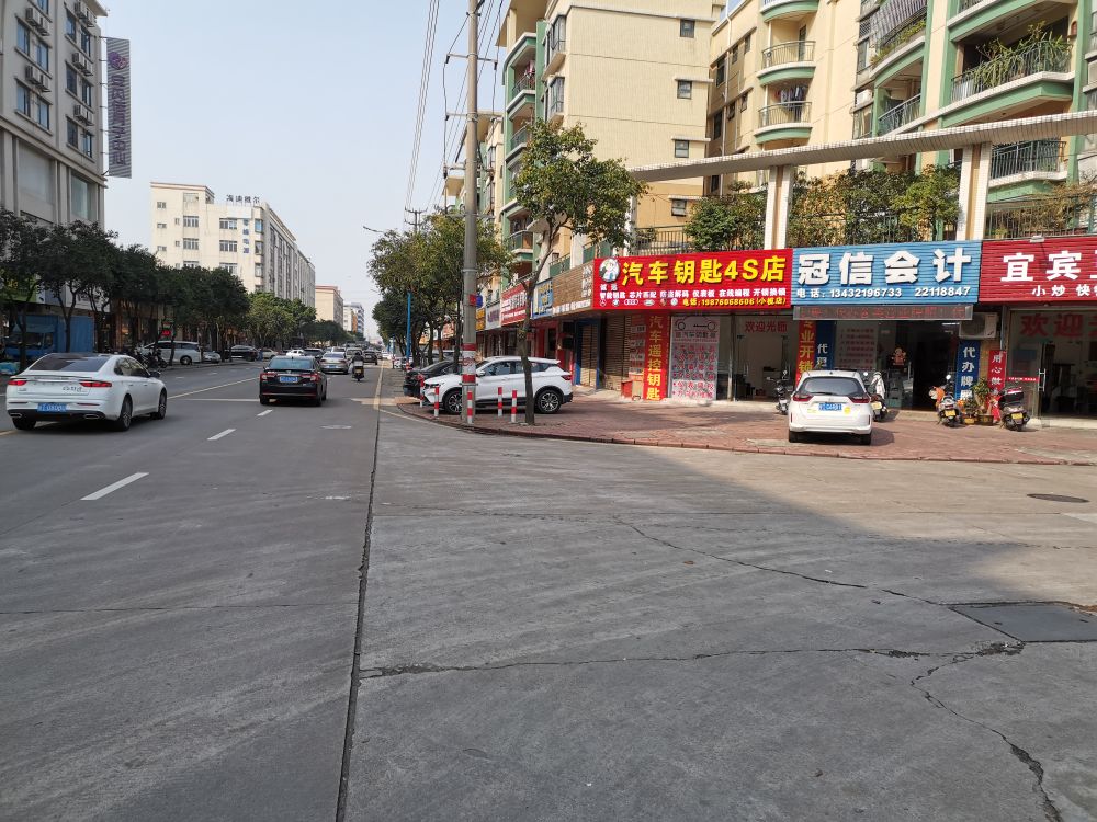 诚远汽车钥匙4S店开锁换锁