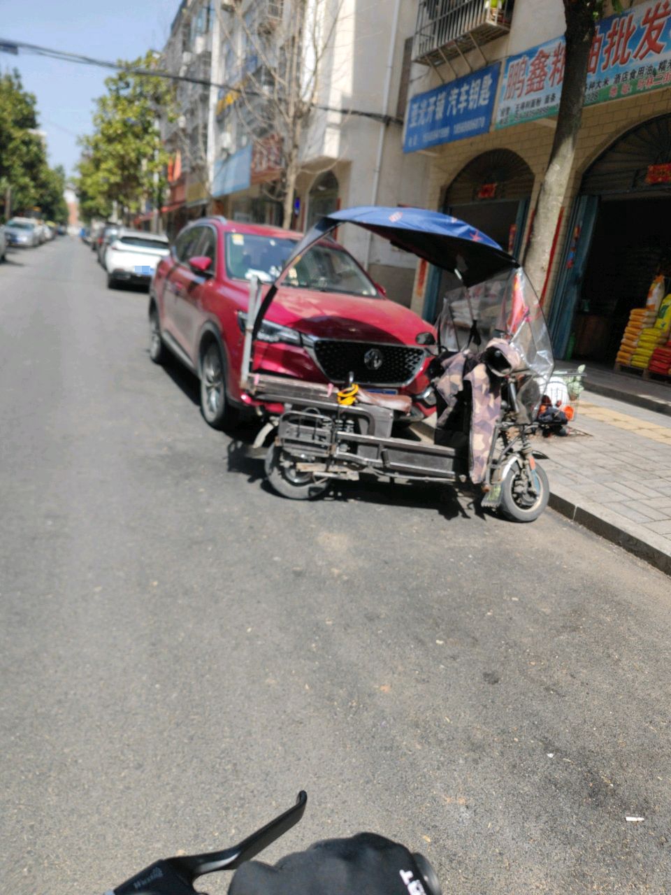 亚光开锁汽车钥匙