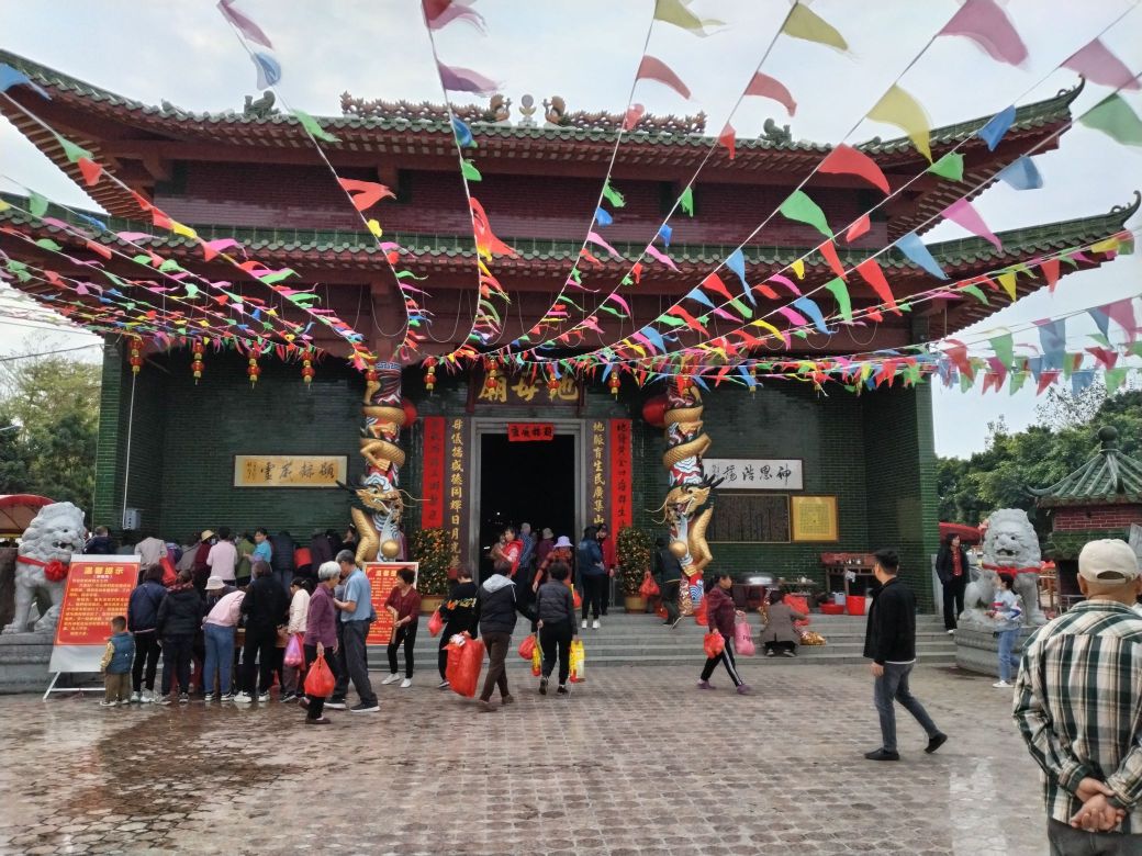 吴川市曾屋村地母庙