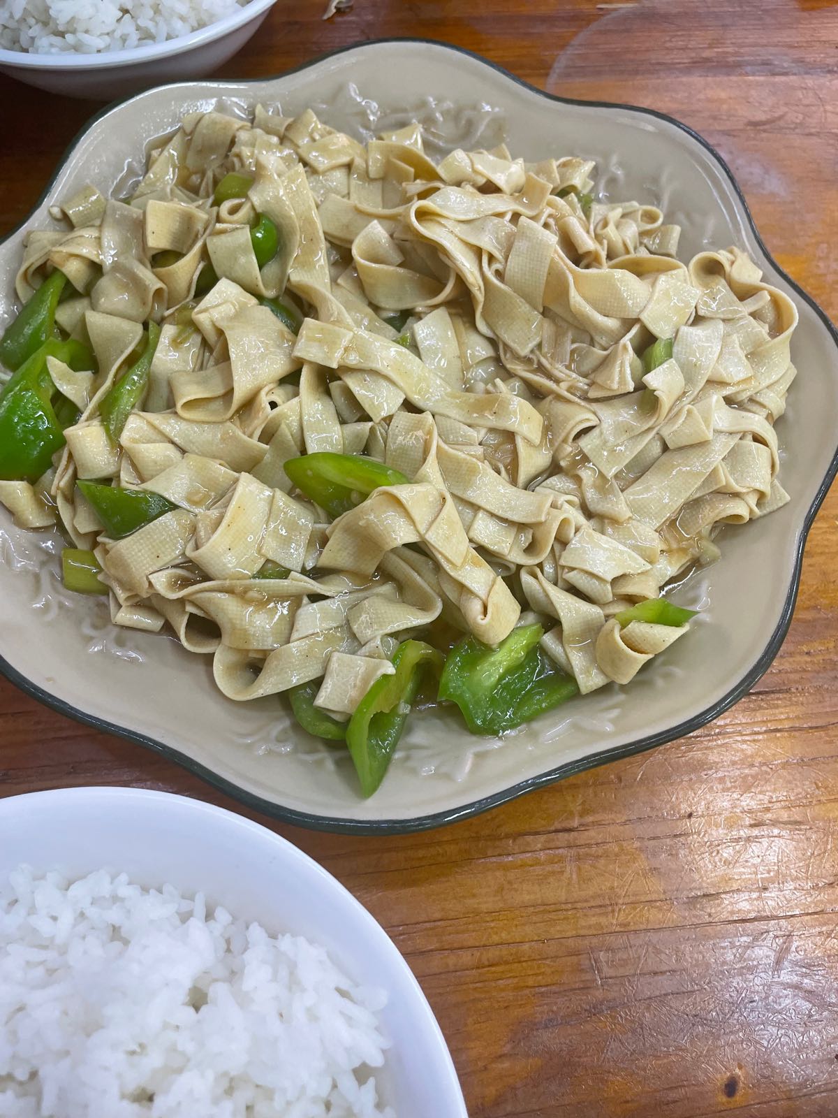 香华东北特色饭庄(丹州小区店)
