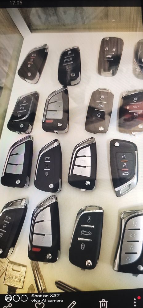 配汽车钥匙开锁换锁(老黄二店)