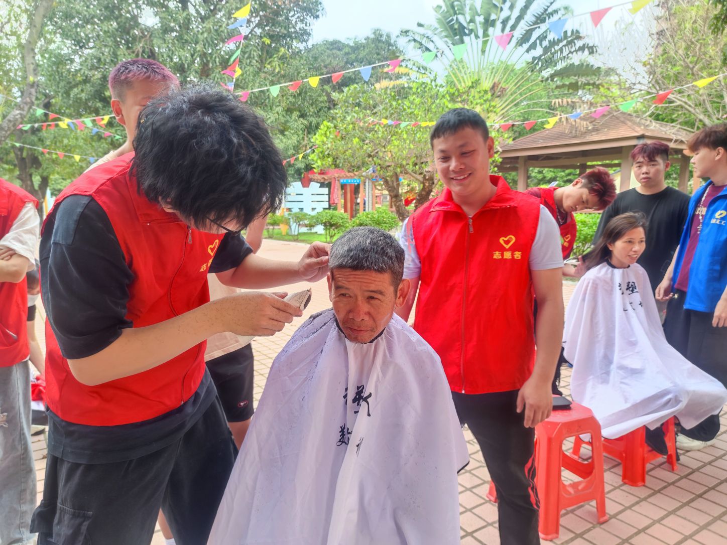 艺塑人美发培训