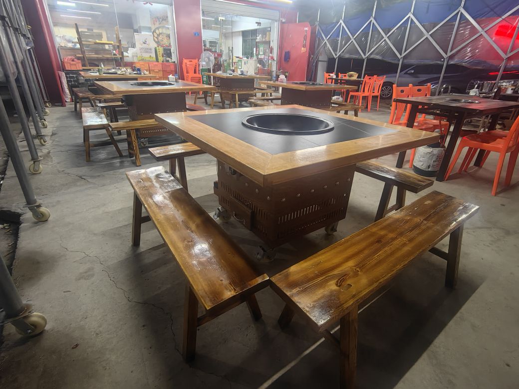 李记柴火鸡石锅鱼猪肚鸡