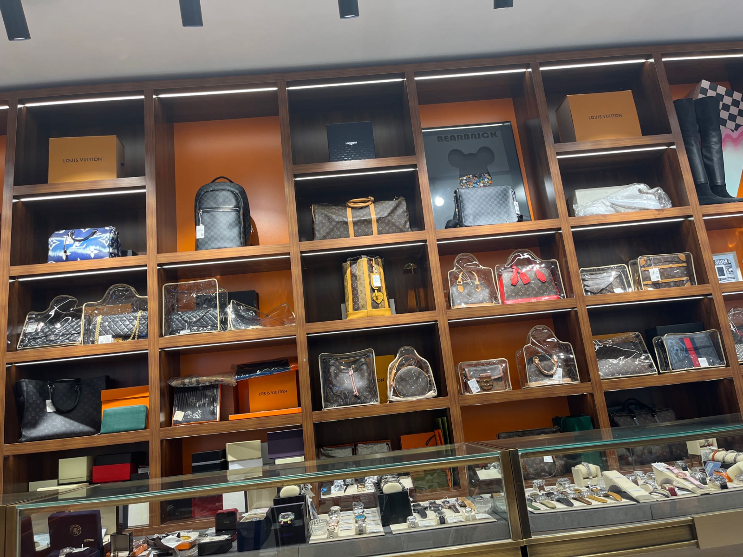 芯动中古名品名表名包