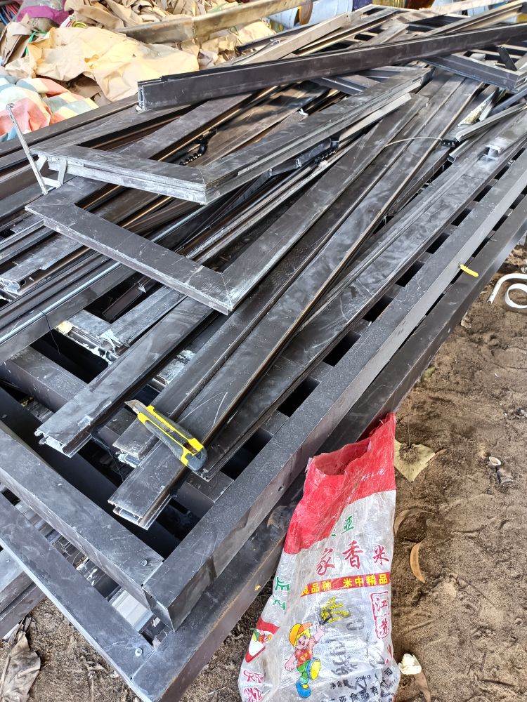 孙浩废旧物资收购站