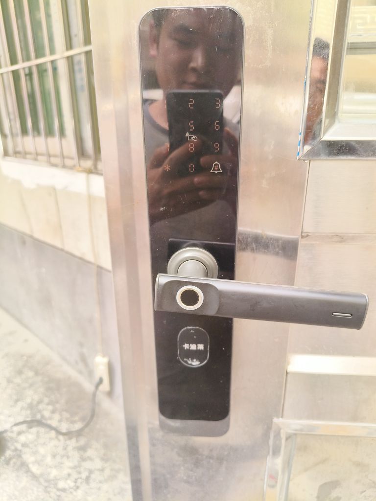 赤兔开锁换锁配汽车钥匙