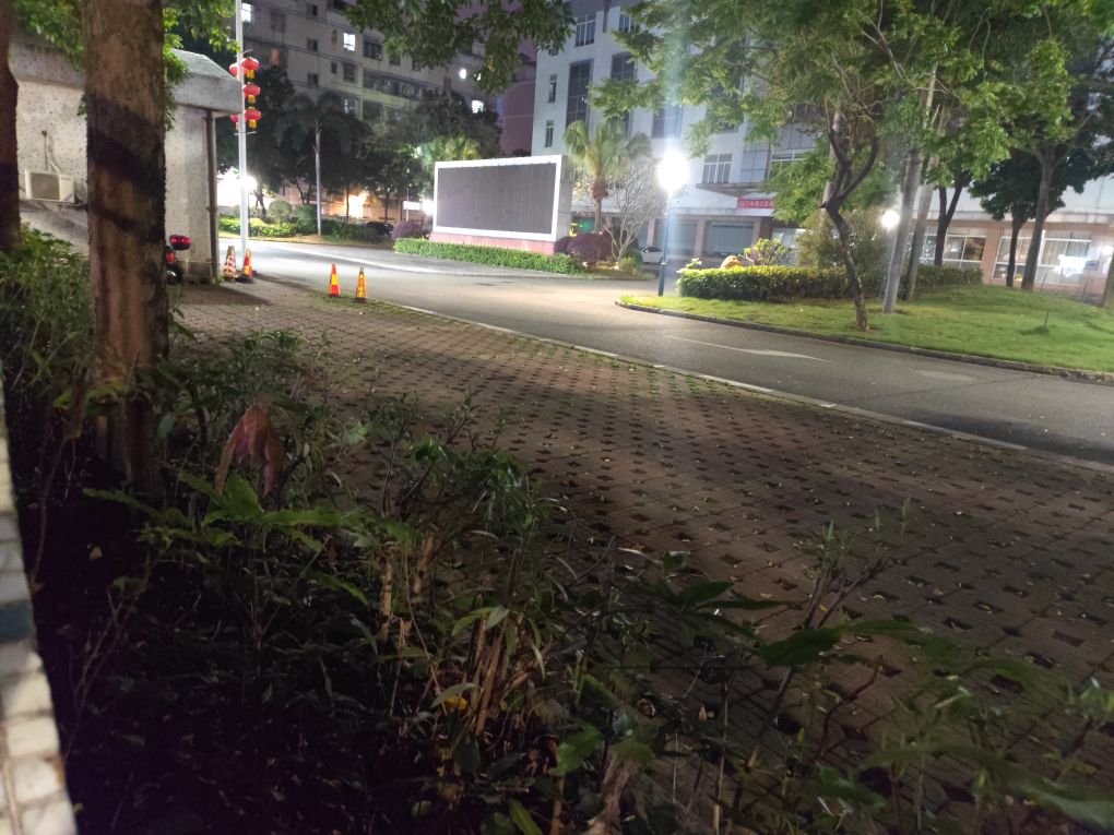 江门市人事考试院停车场-出入口