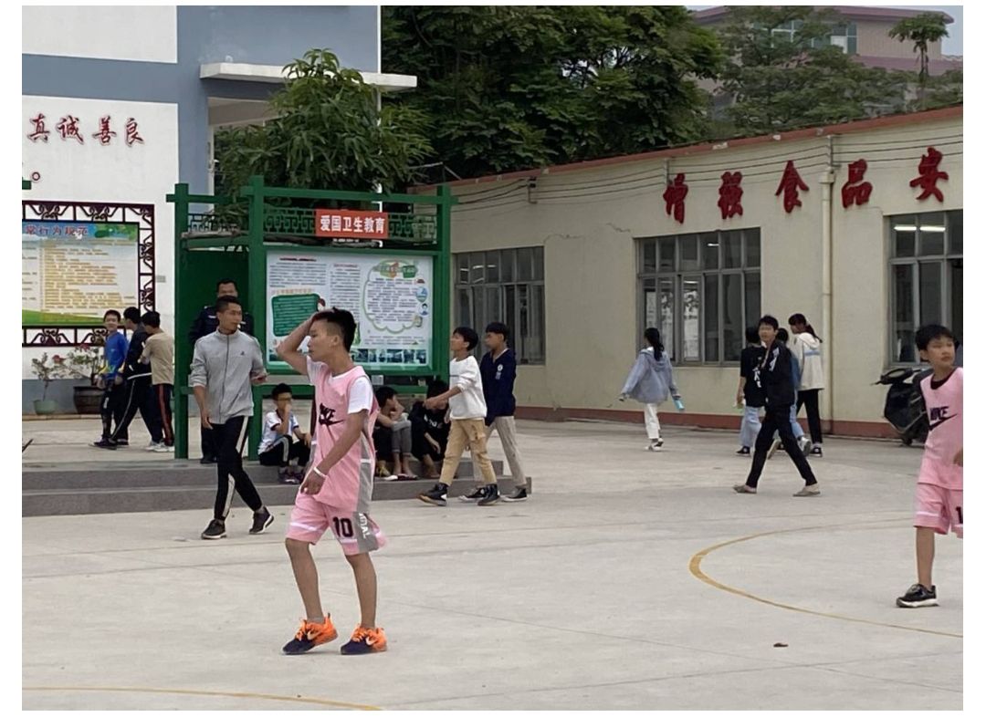 横县六景镇民族初级中学