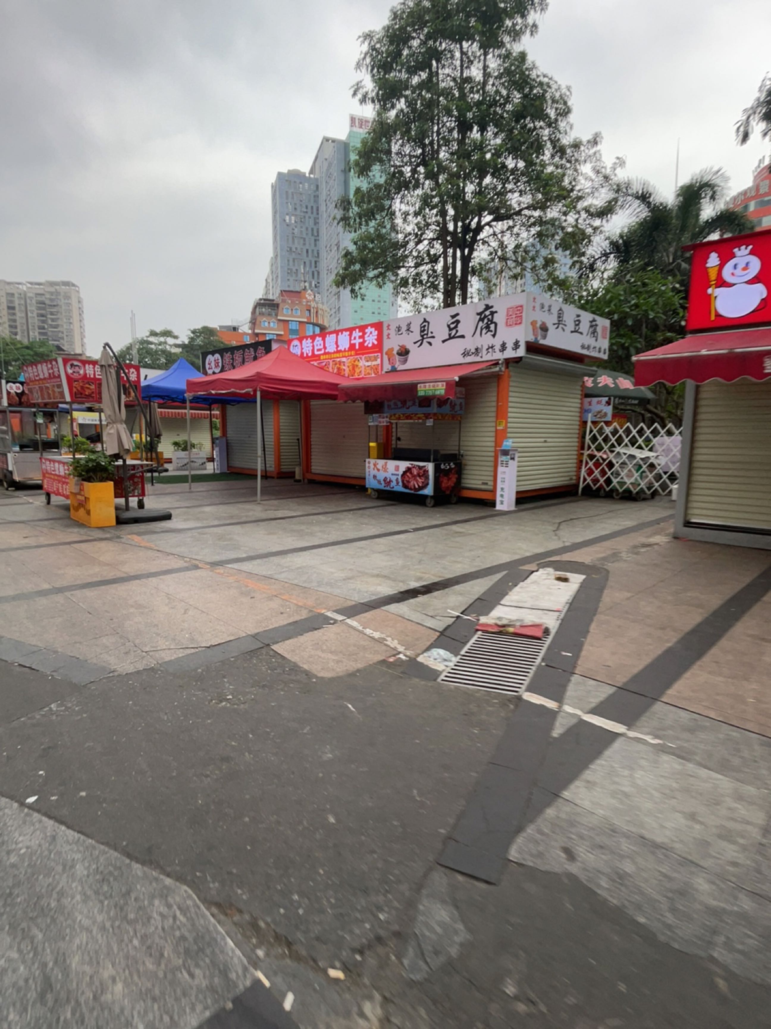 何记特色螺蛳牛杂(南城店)