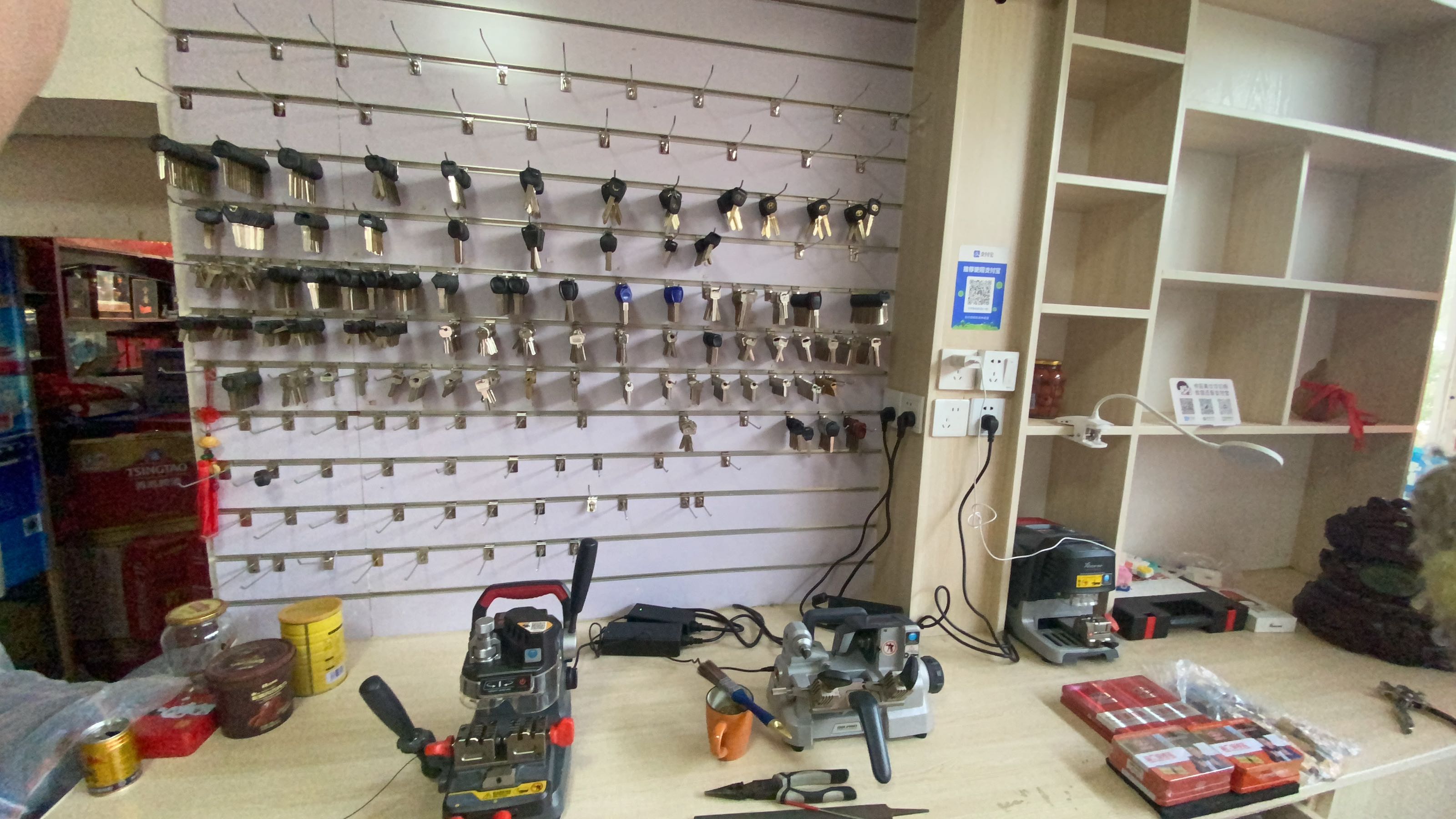 薛记锁行开锁换锁