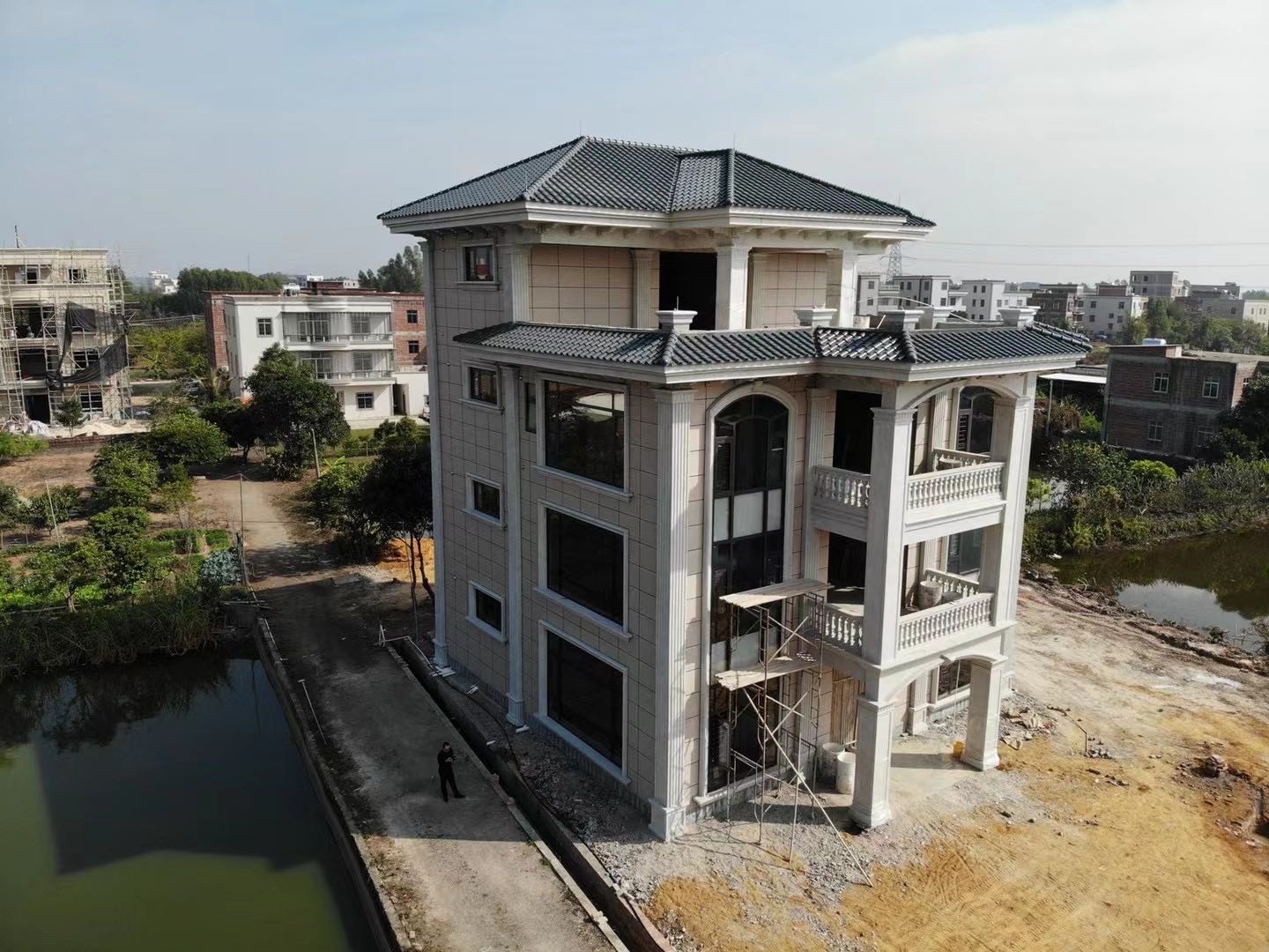 广东省茂名市化州市南盛街道谢村大坡村-1号别墅