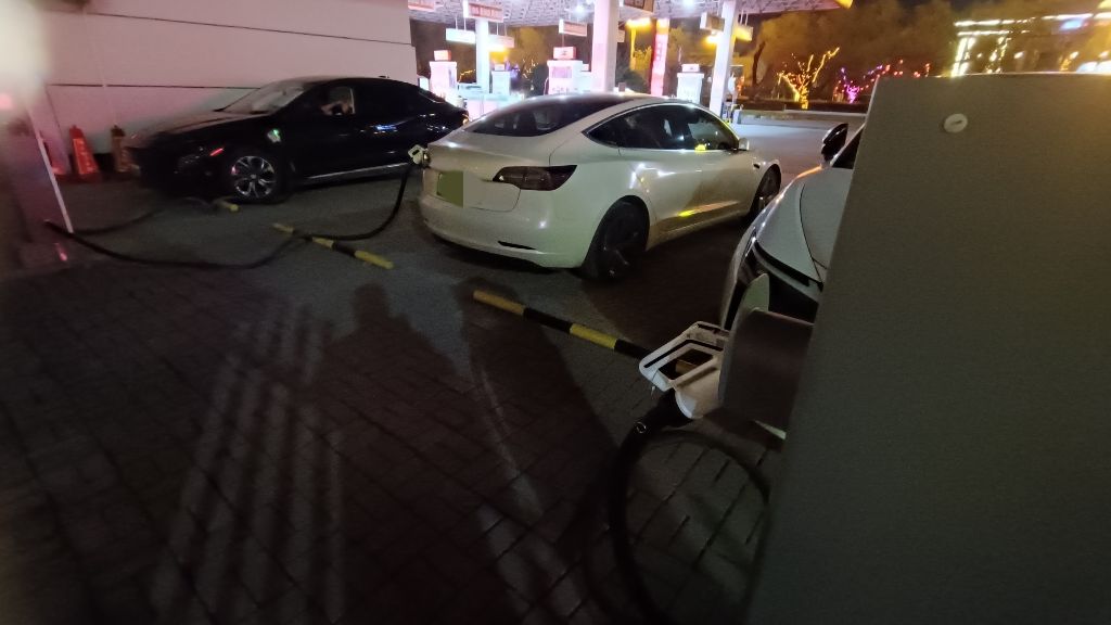 昆仑网电充电站(中石油吉林市江南充电站)
