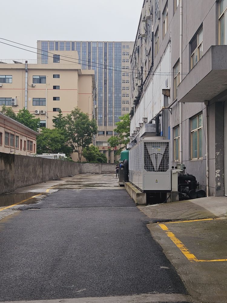 彩虹羽毛球馆