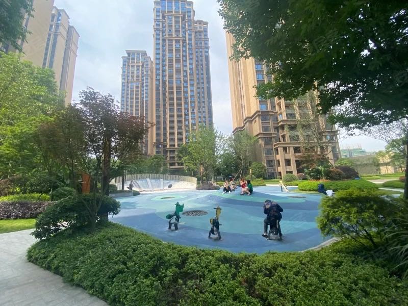 鸿通翡翠滨江