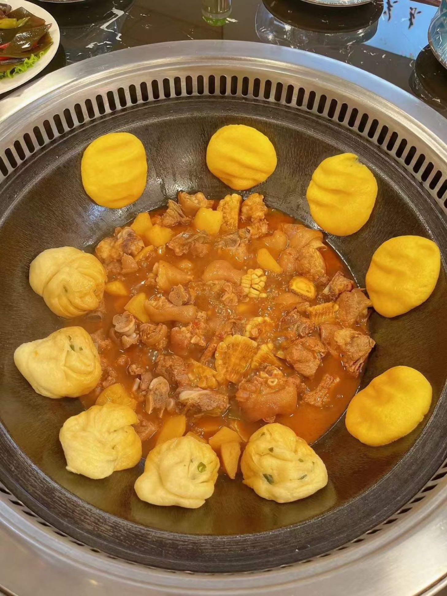 关东人家烧烤铁锅炖(上城国际店)
