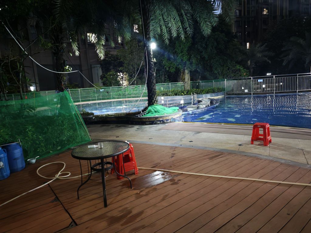 南海区中建·灯湖领秀游泳池
