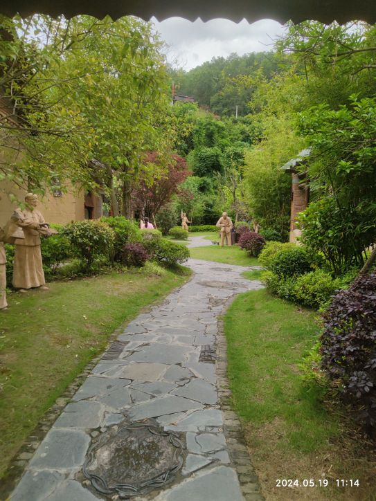 竹溪桃花岛夯土小镇景区游客中心