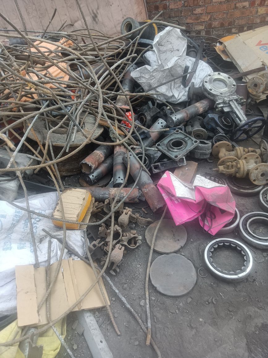 废铜铝收铁废品收购站