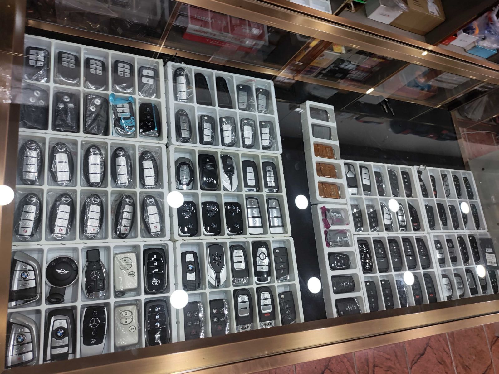 汽车钥匙开锁换锁指纹锁