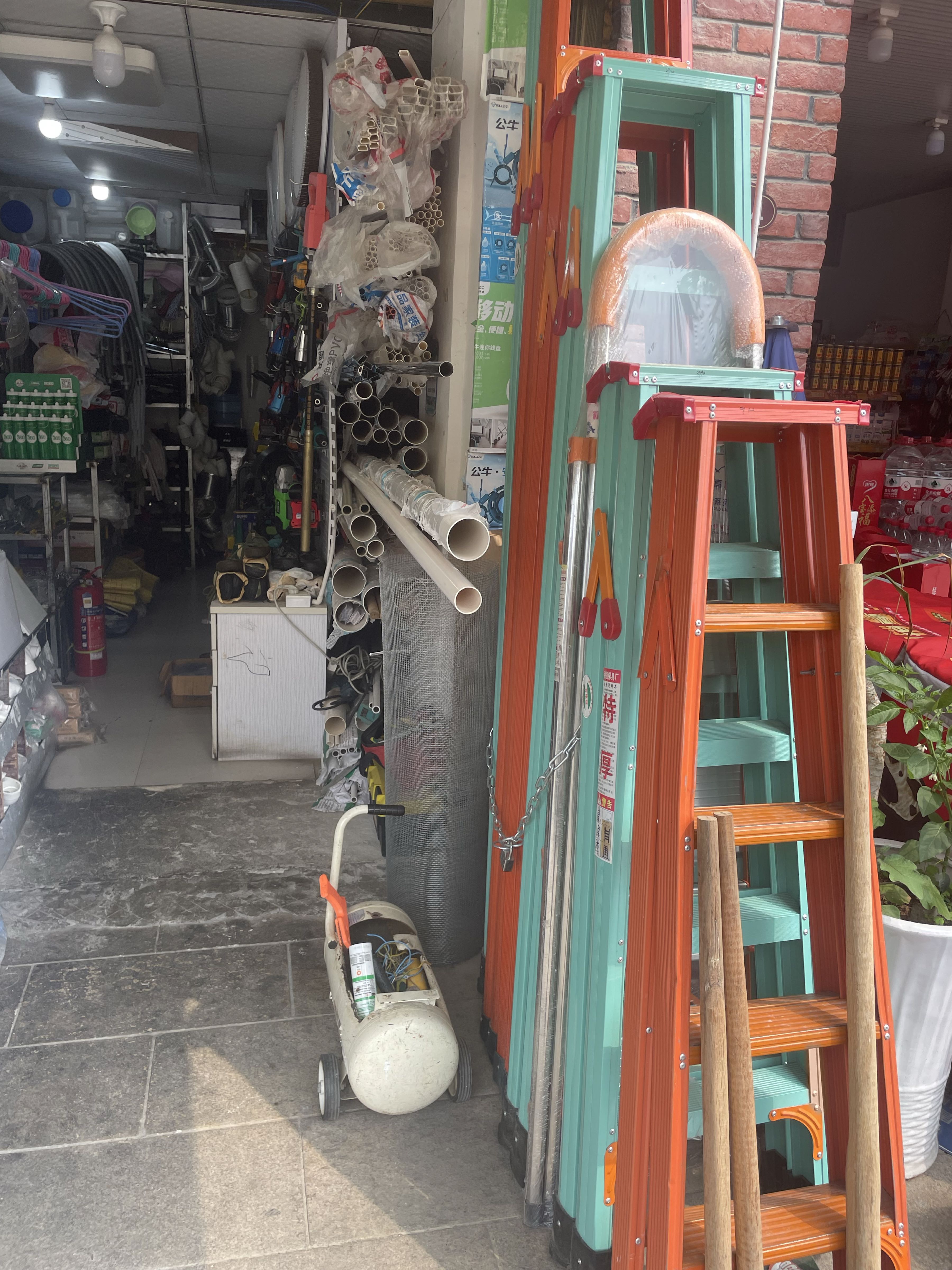 弘泰五金建材机电