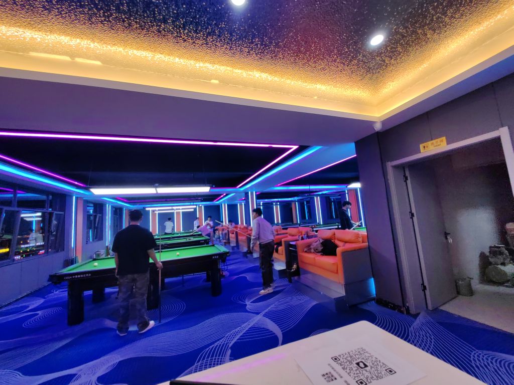 黑钻台球俱乐部