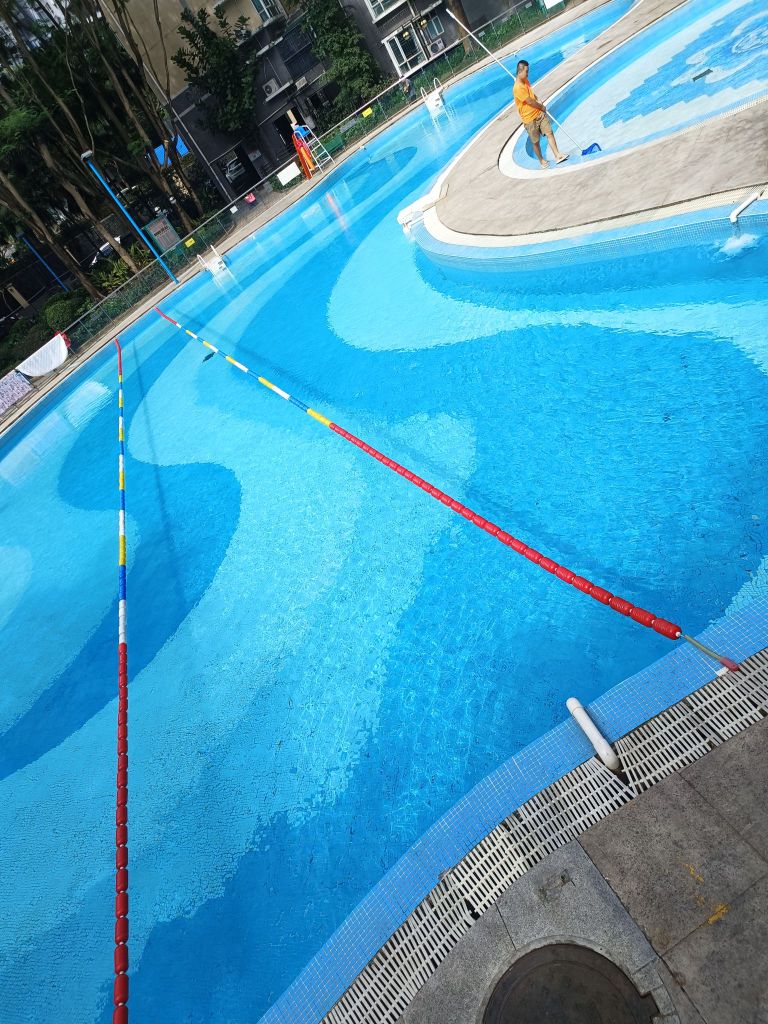 合正逸园游泳池