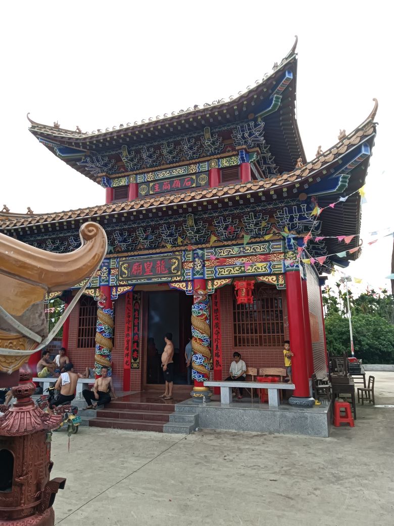 石岭峝主东海龙皇庙
