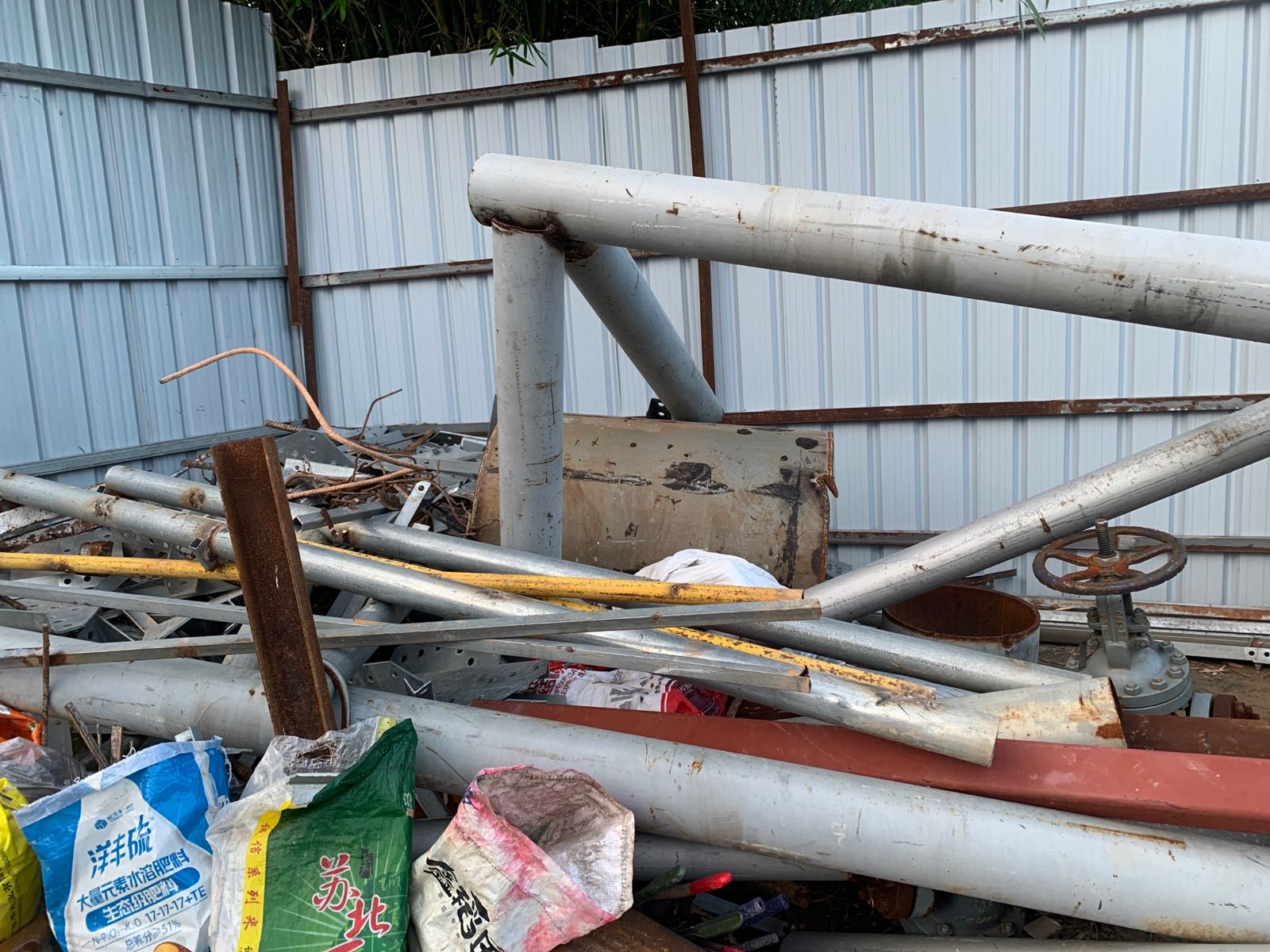 高价回收金属废品