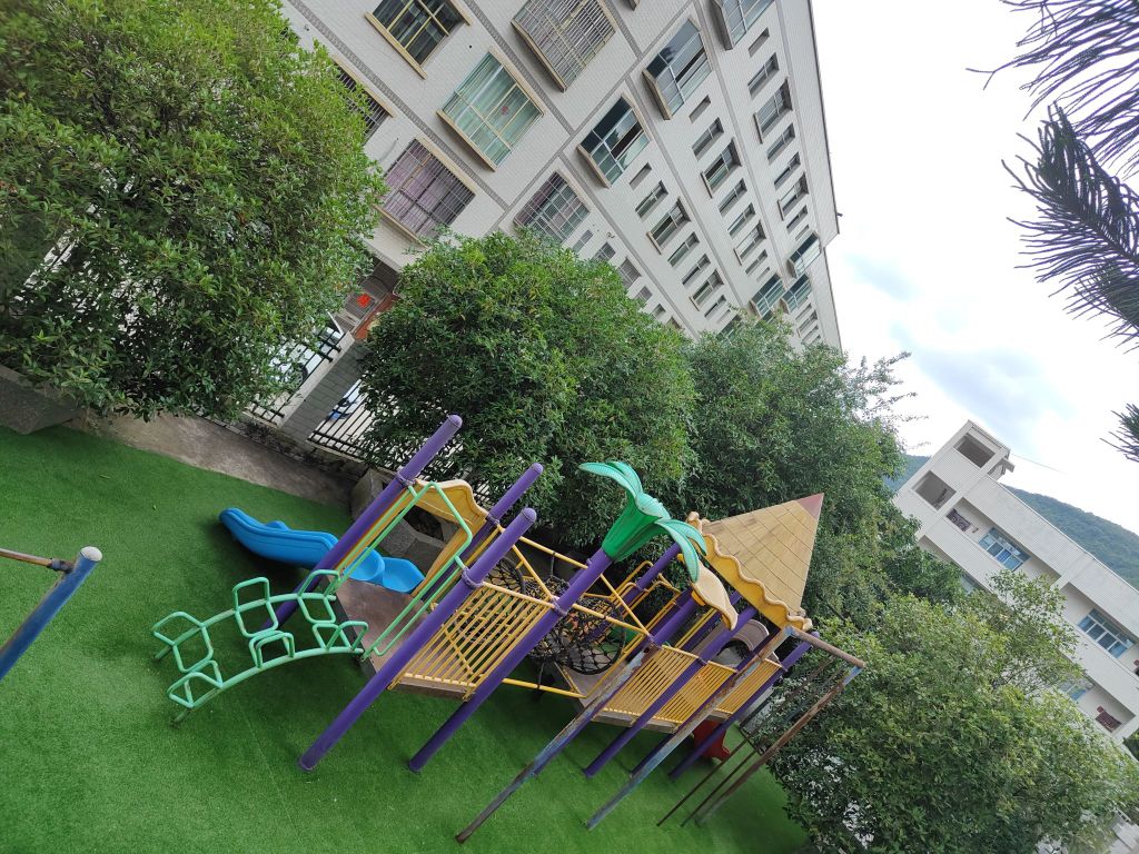 营山县玲珑完全小学校