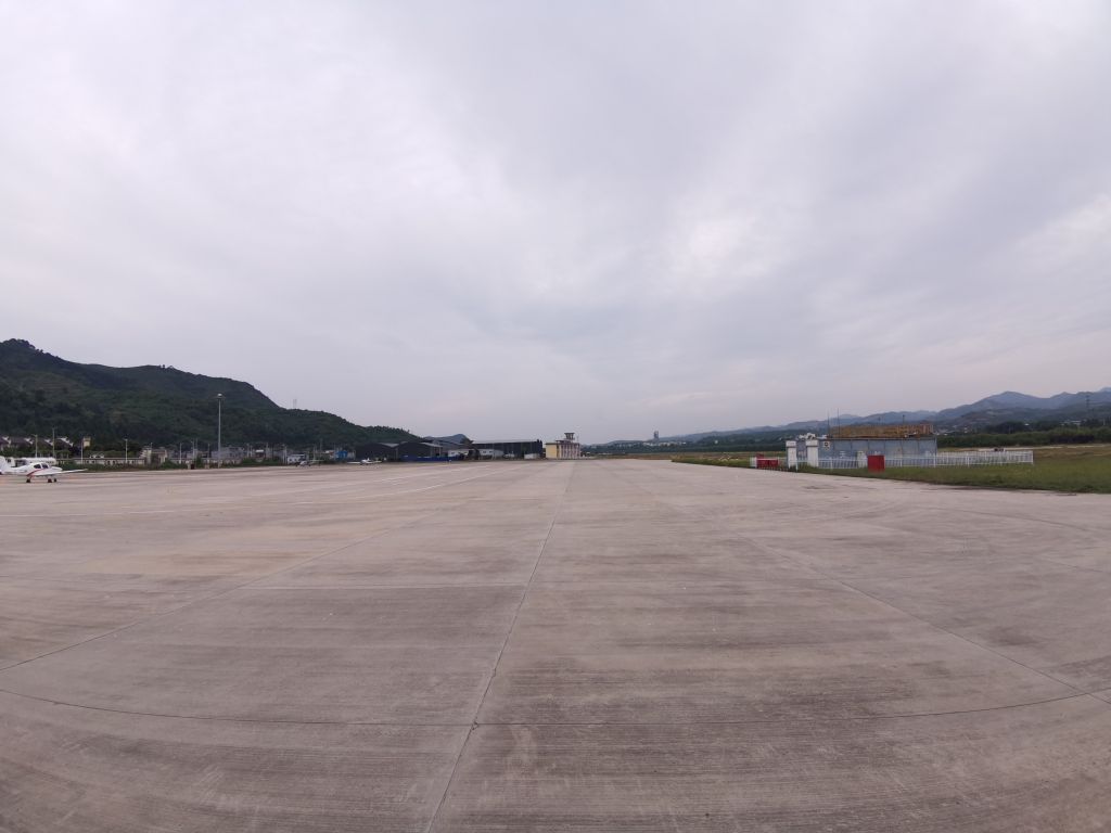 丹凤机场公司